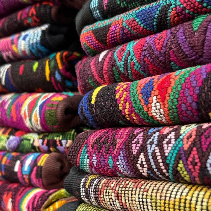 Huipil unique du Guatemala utilisé par Marimba Couture