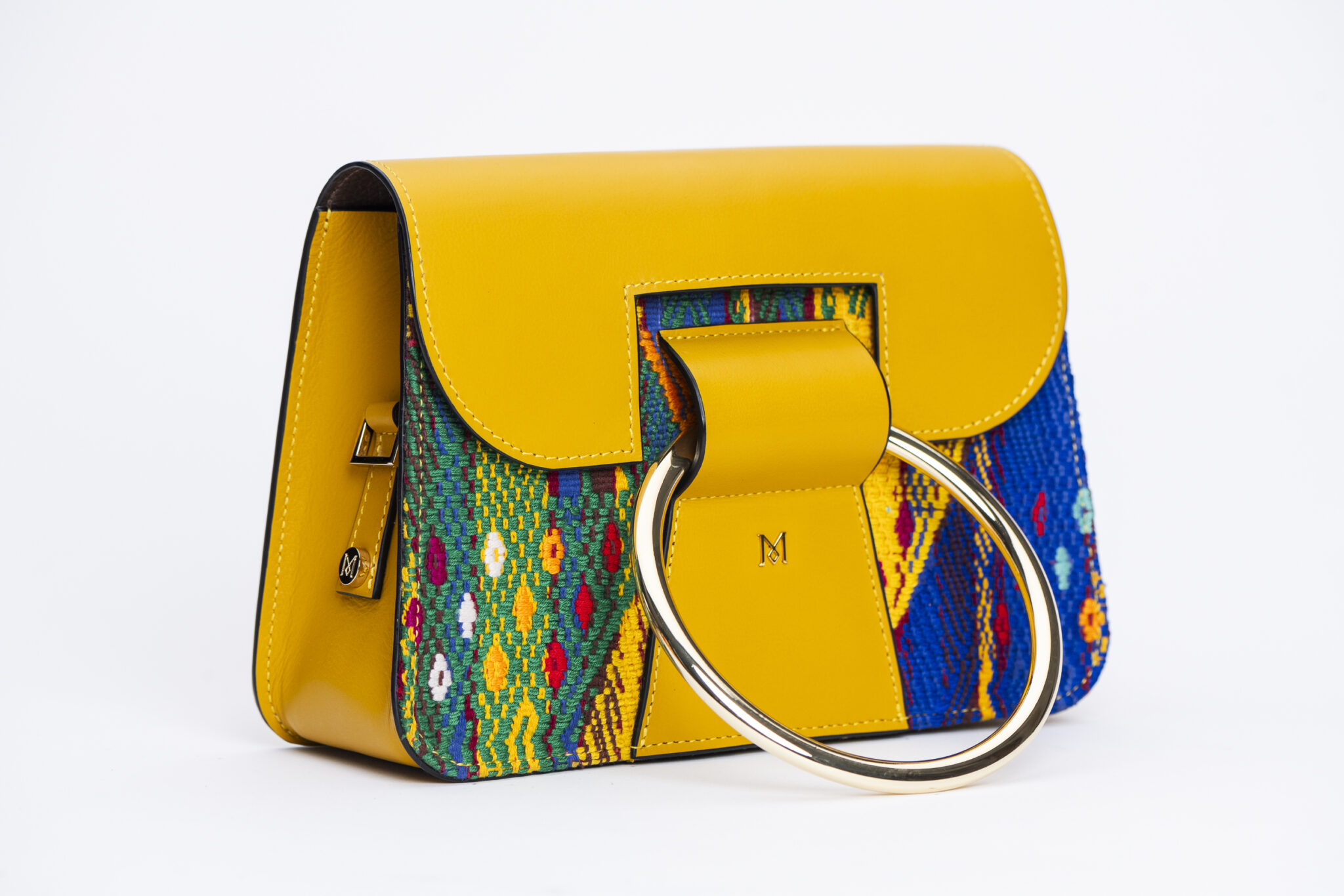 Sac à main en cuir et Huipil de Marimba Couture, modèle El Nativo de couleur jaune