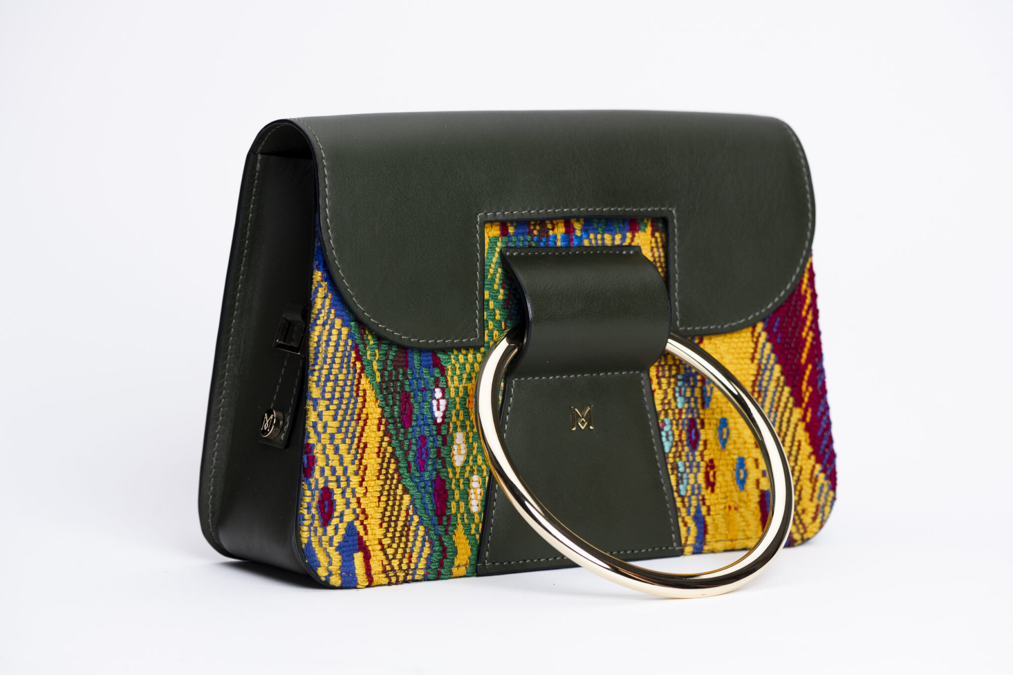 Sac à main en cuir et Huipil de Marimba Couture, modèle El Nativo de couleur verte